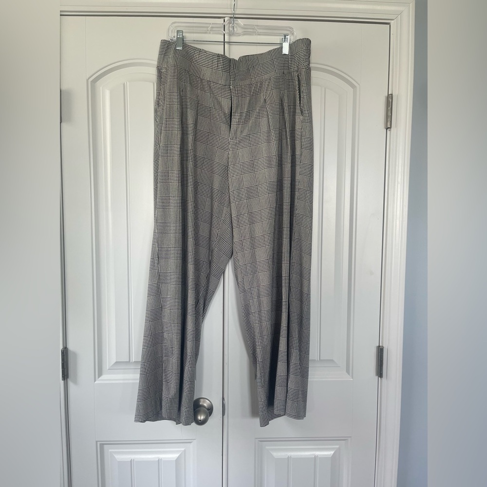 Torrid Gray/White/Plaid Wide Leg Dress Pants 16R